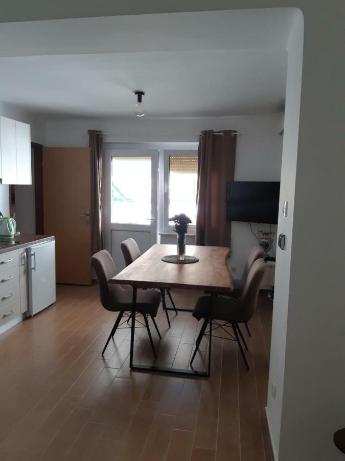 Nada Apartma